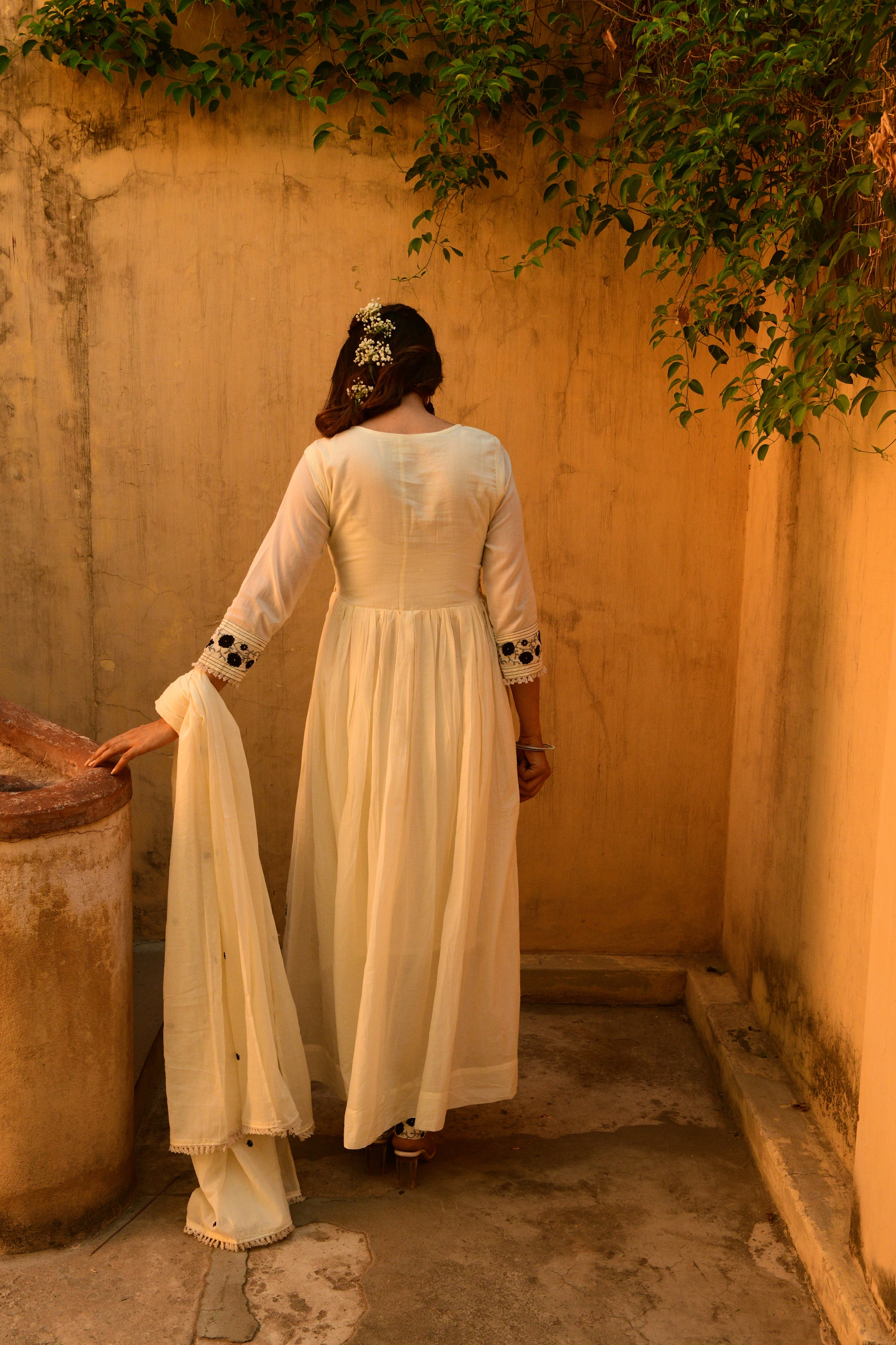 Embroidered Round Neck Kurta With Dupatta - Suit Set - Shilpi Handicrafts