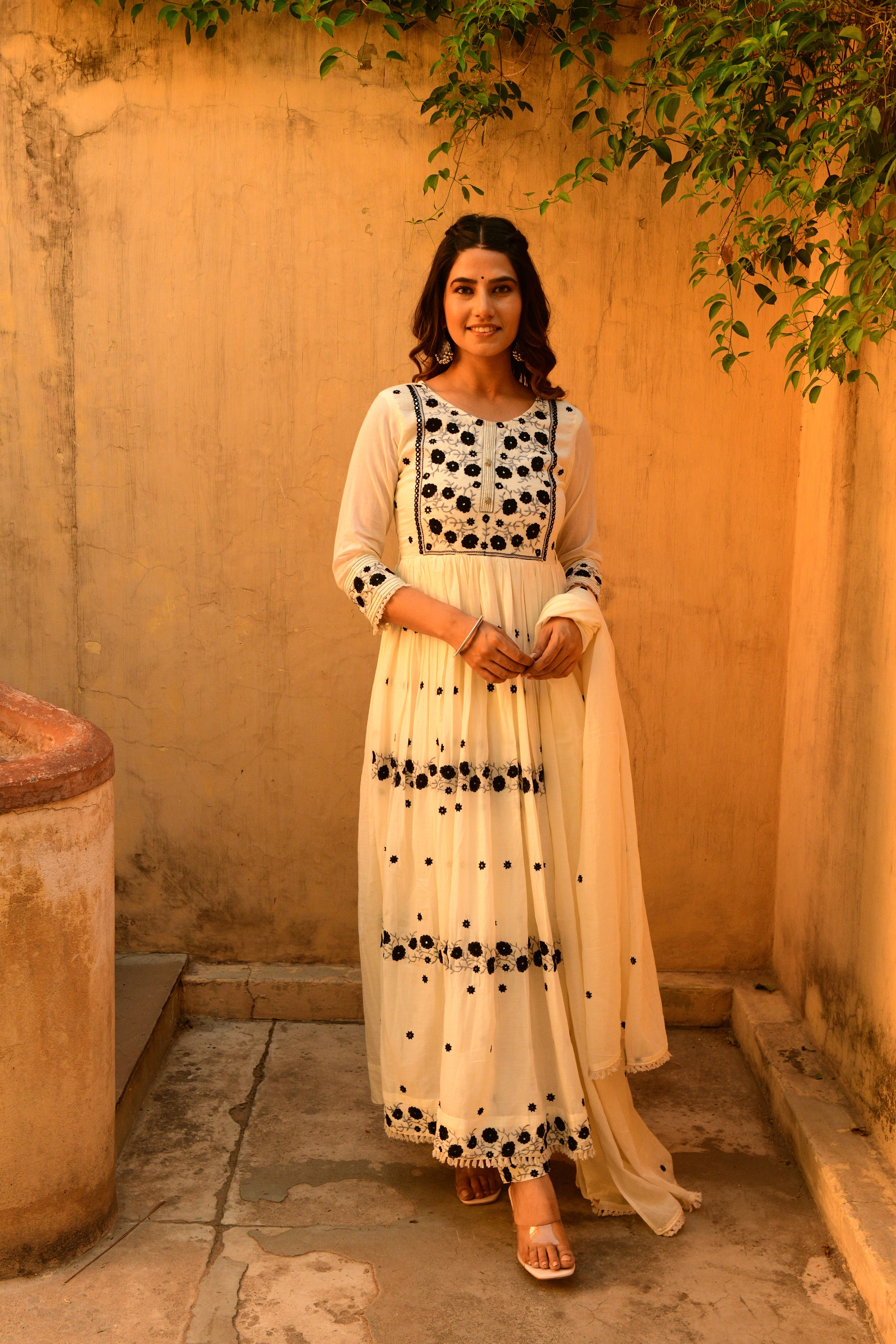 Embroidered Round Neck Kurta With Dupatta - Suit Set - Shilpi Handicrafts