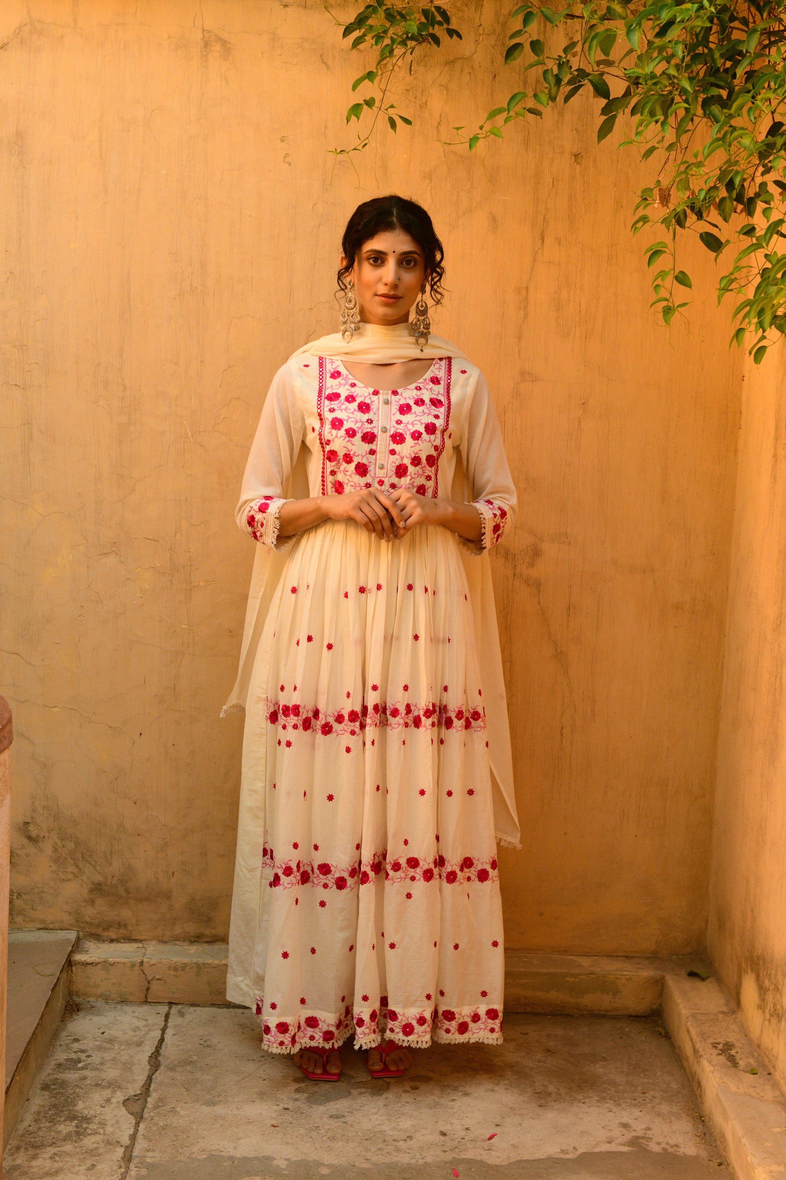 Embroidered Round Neck Kurta With Dupatta - Suit Set - Shilpi Handicrafts