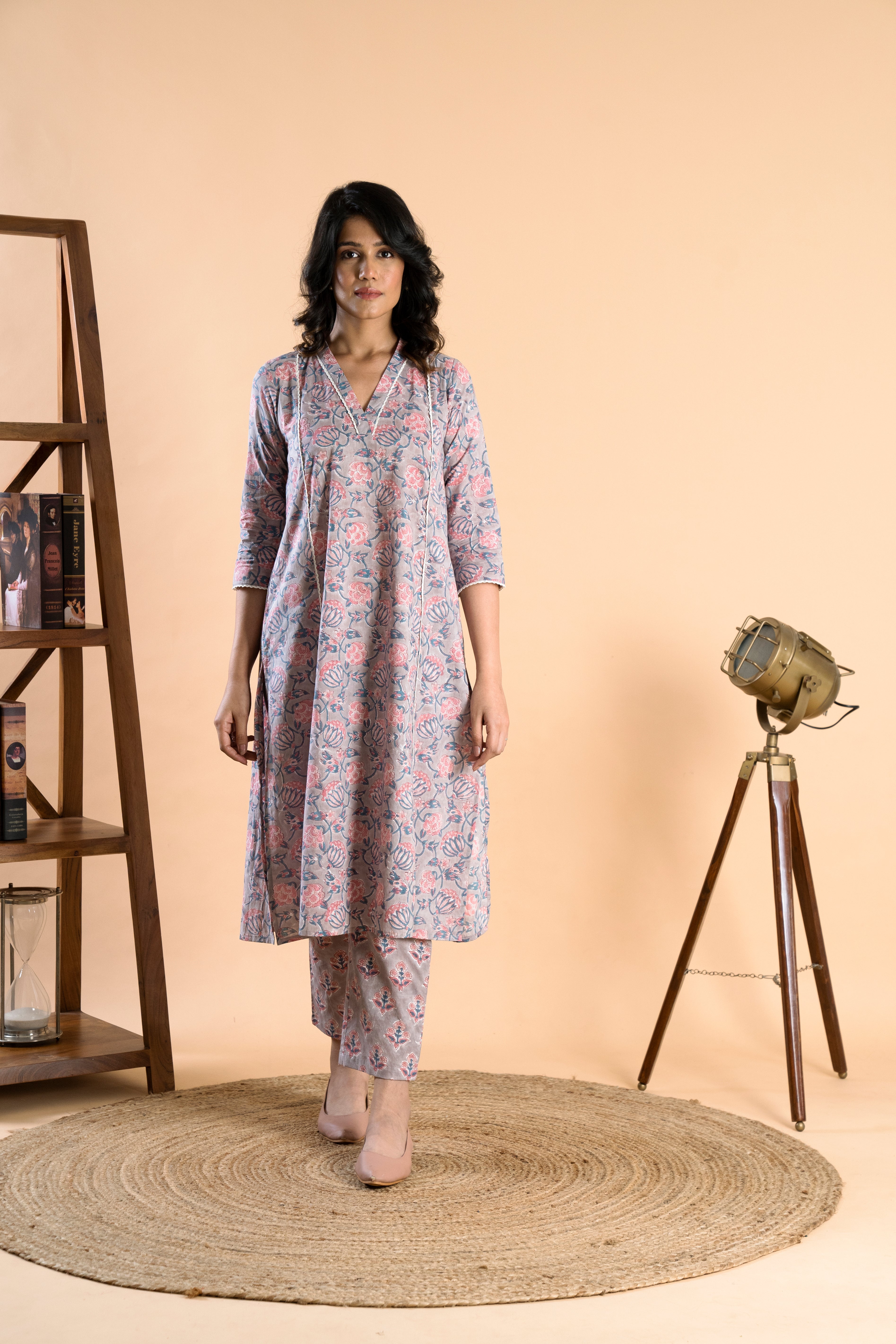 Bandhavi Greige Kurta Set