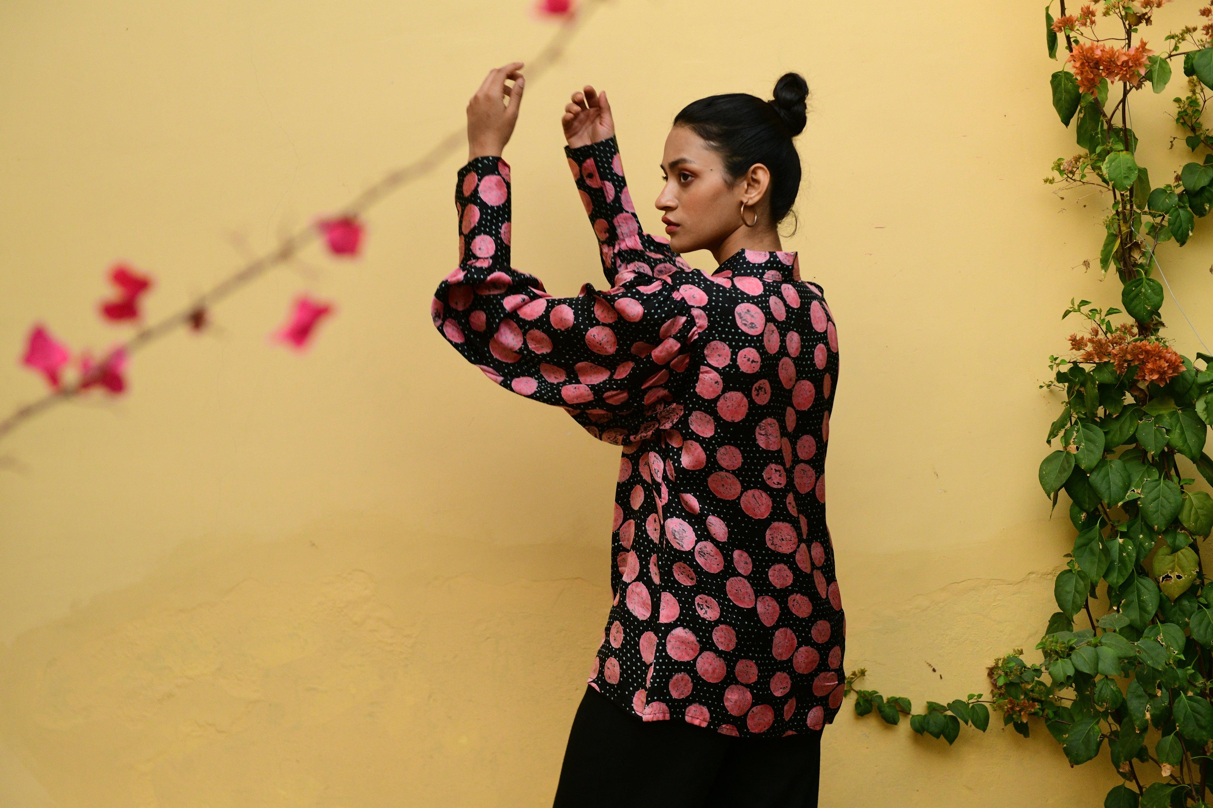 Aaravi Black Hand Block Printed Top Shirt - Shilpi Handicrafts
