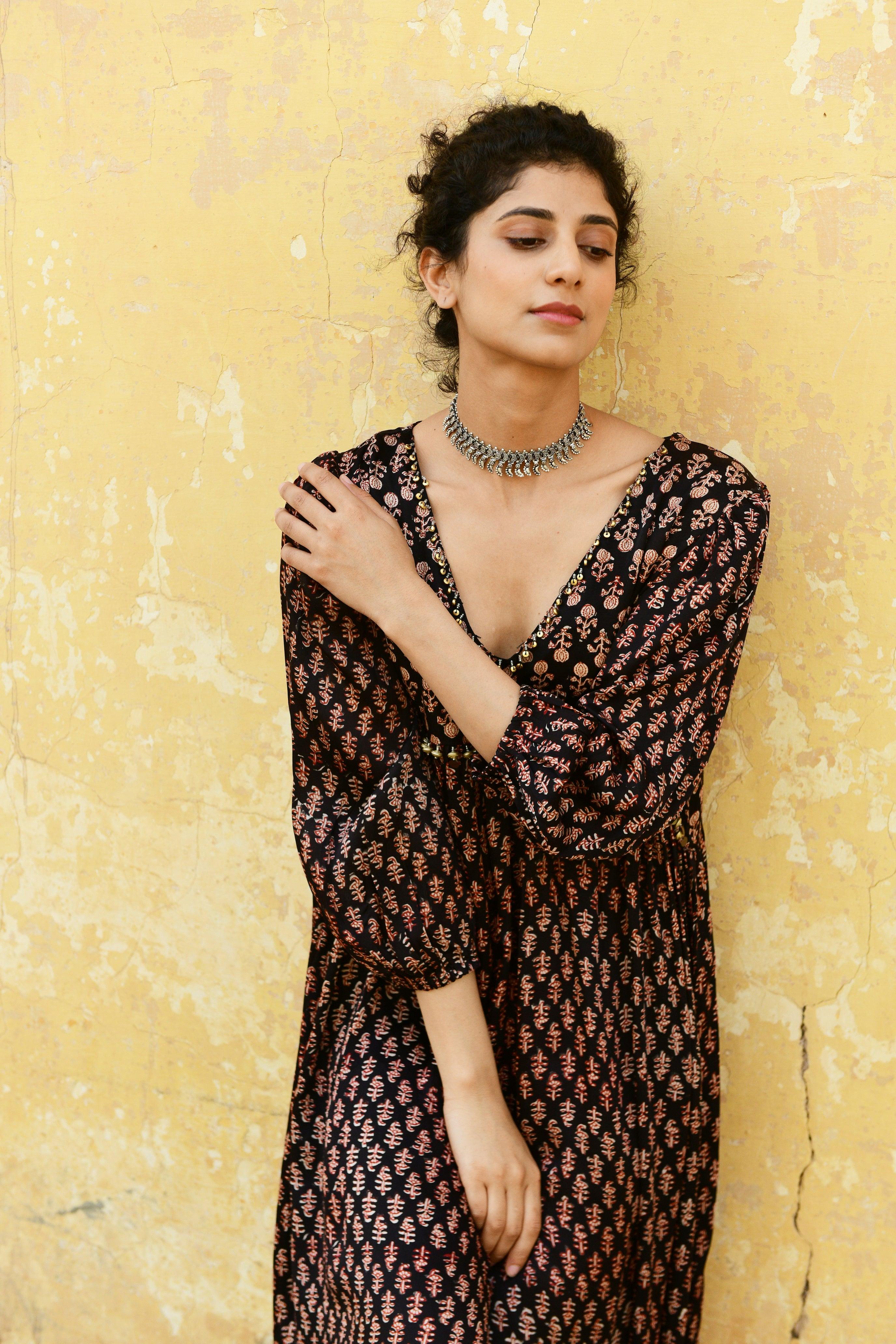 Aaravi Printed Black Dress - Shilpi Handicrafts