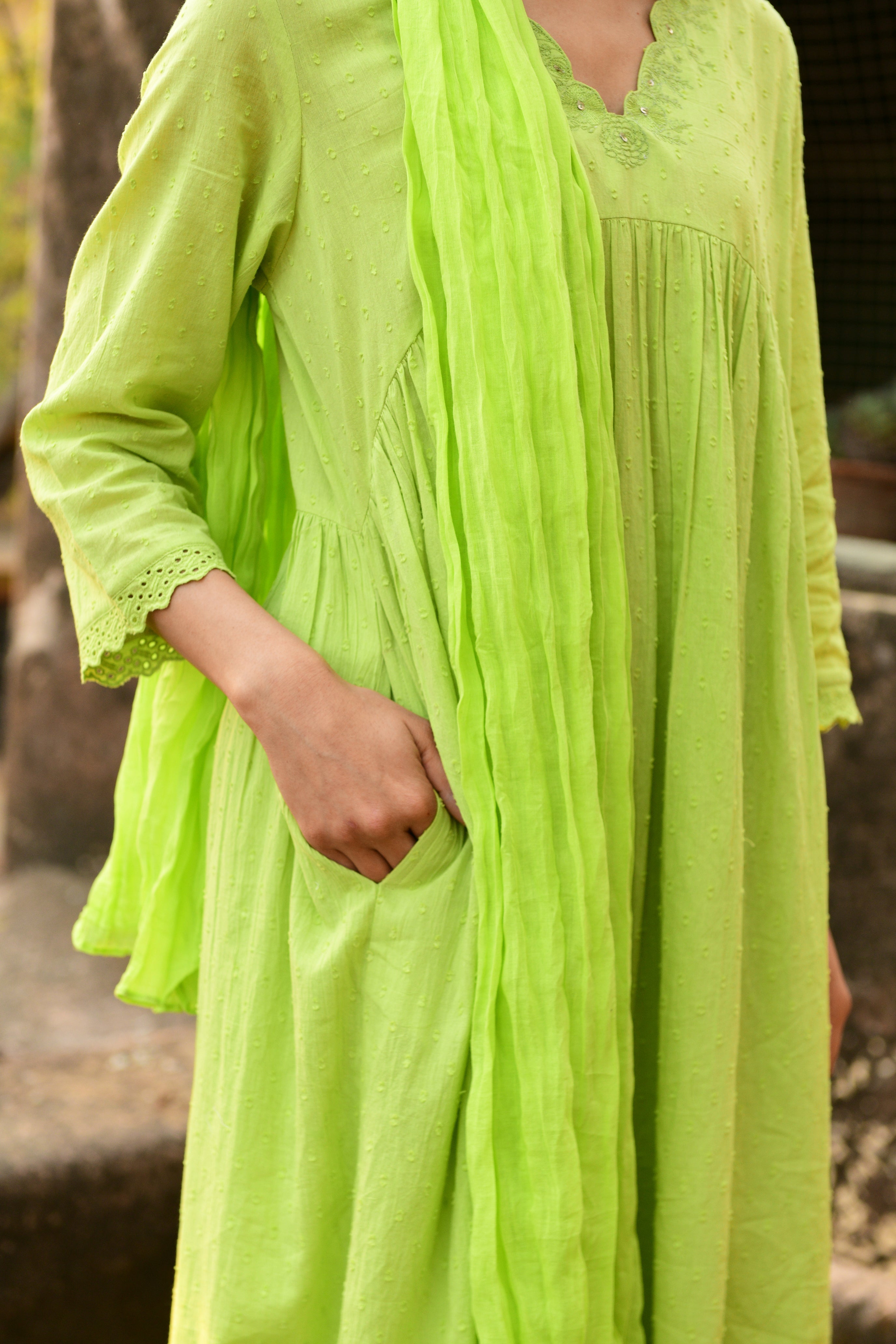 Aaravi Green Suit Set - Shilpi Handicrafts