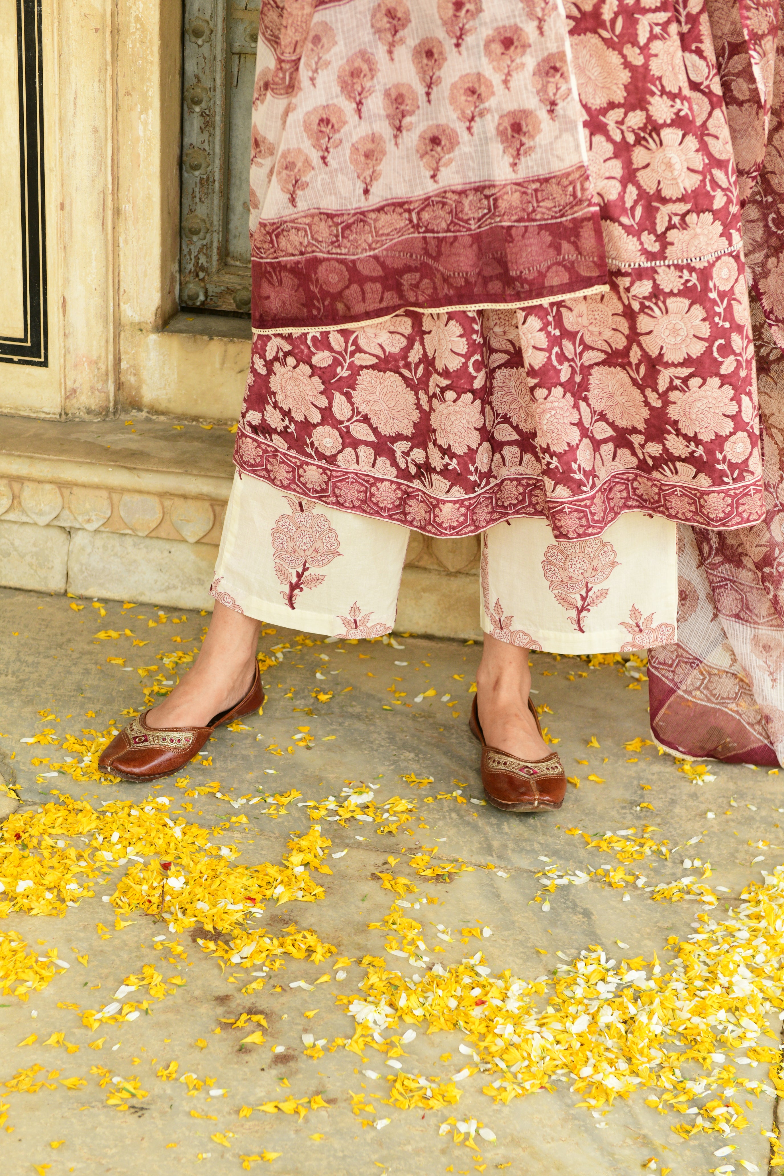 Aaravi Maroon Suit Set - Shilpi Handicrafts
