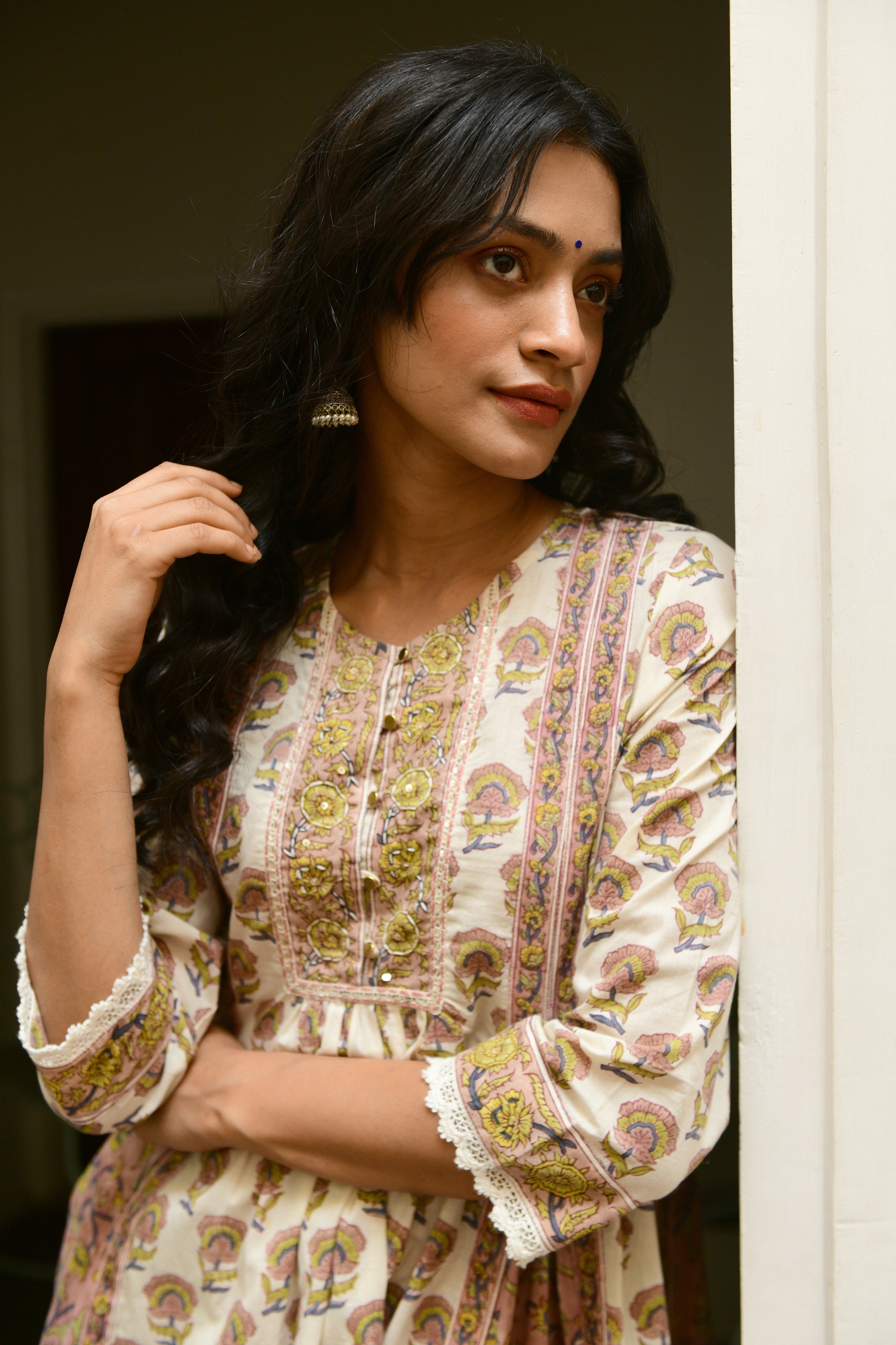 Aaravi Beige Suit Set - Shilpi Handicrafts