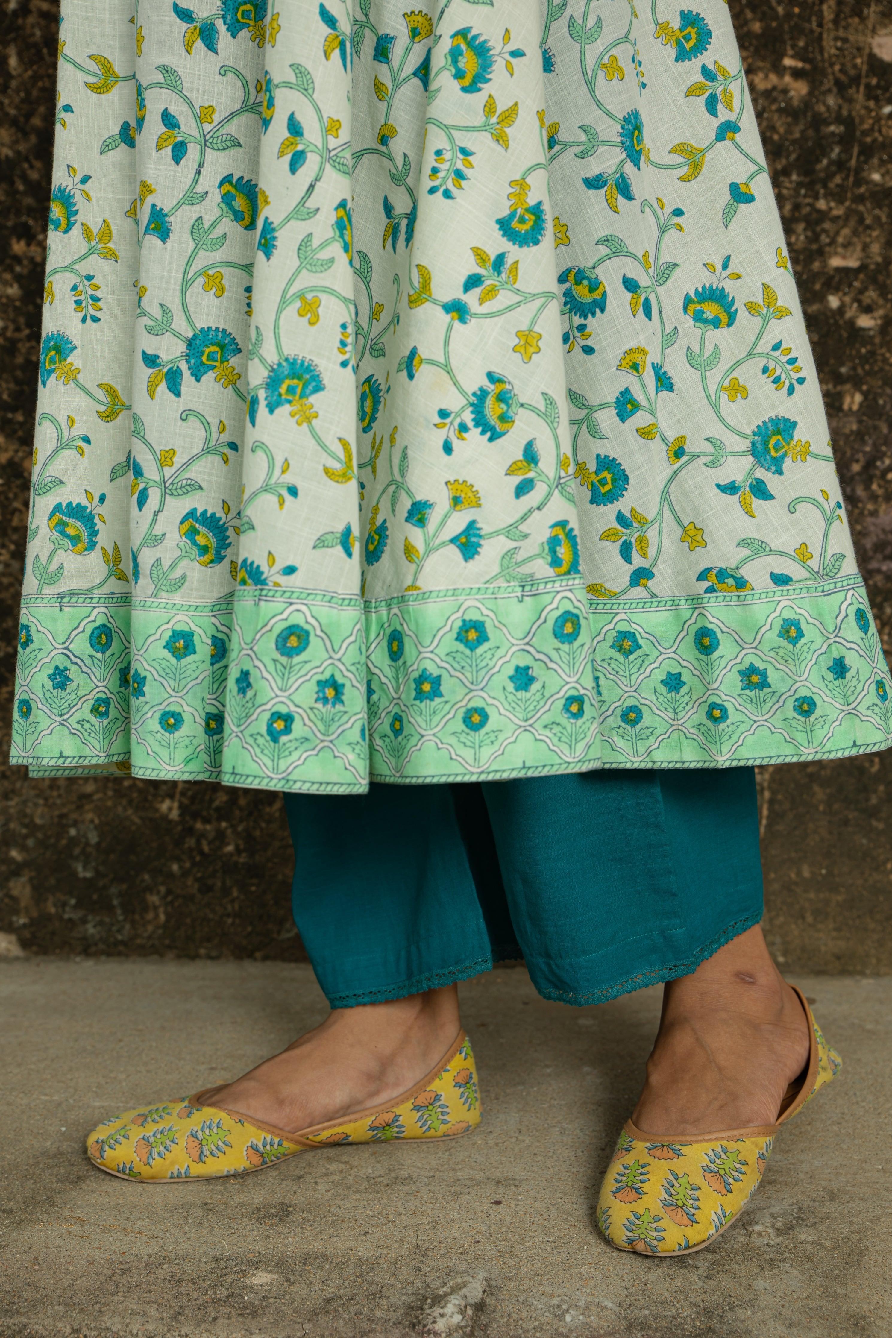 Amaira Sea Green & Off White Cotton Slub Suit Set - Shilpi Handicrafts