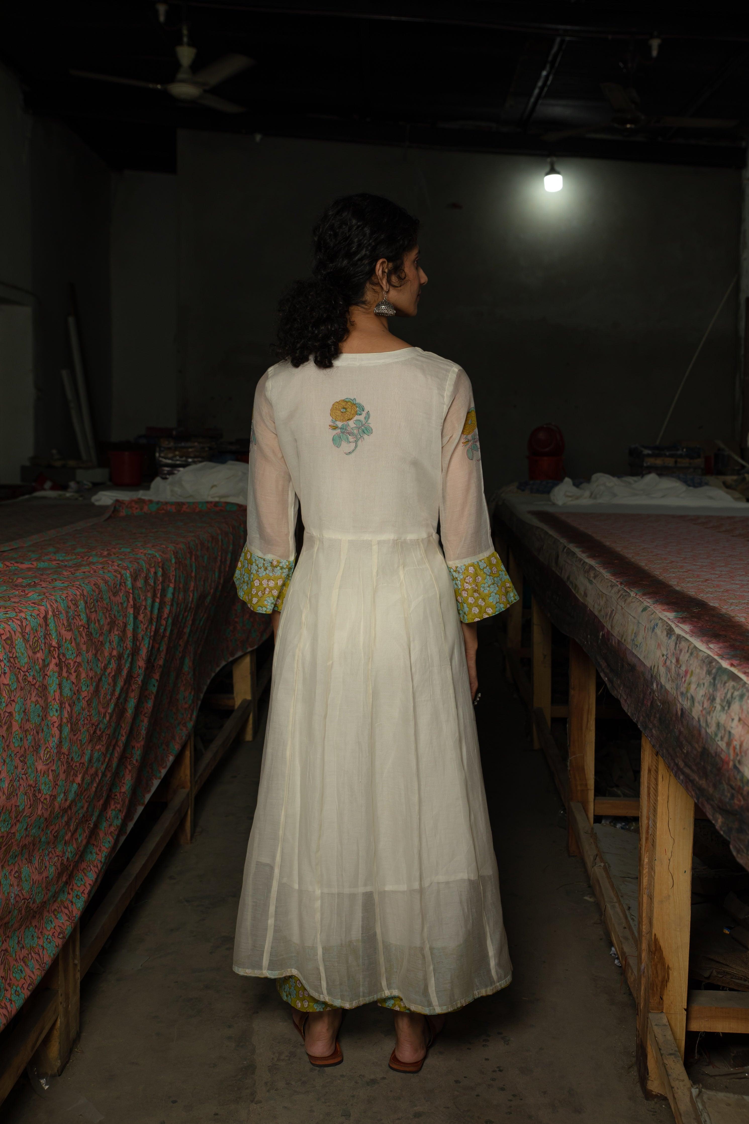 Aadhriti Off White Chanderi Suit Set - Shilpi Handicrafts
