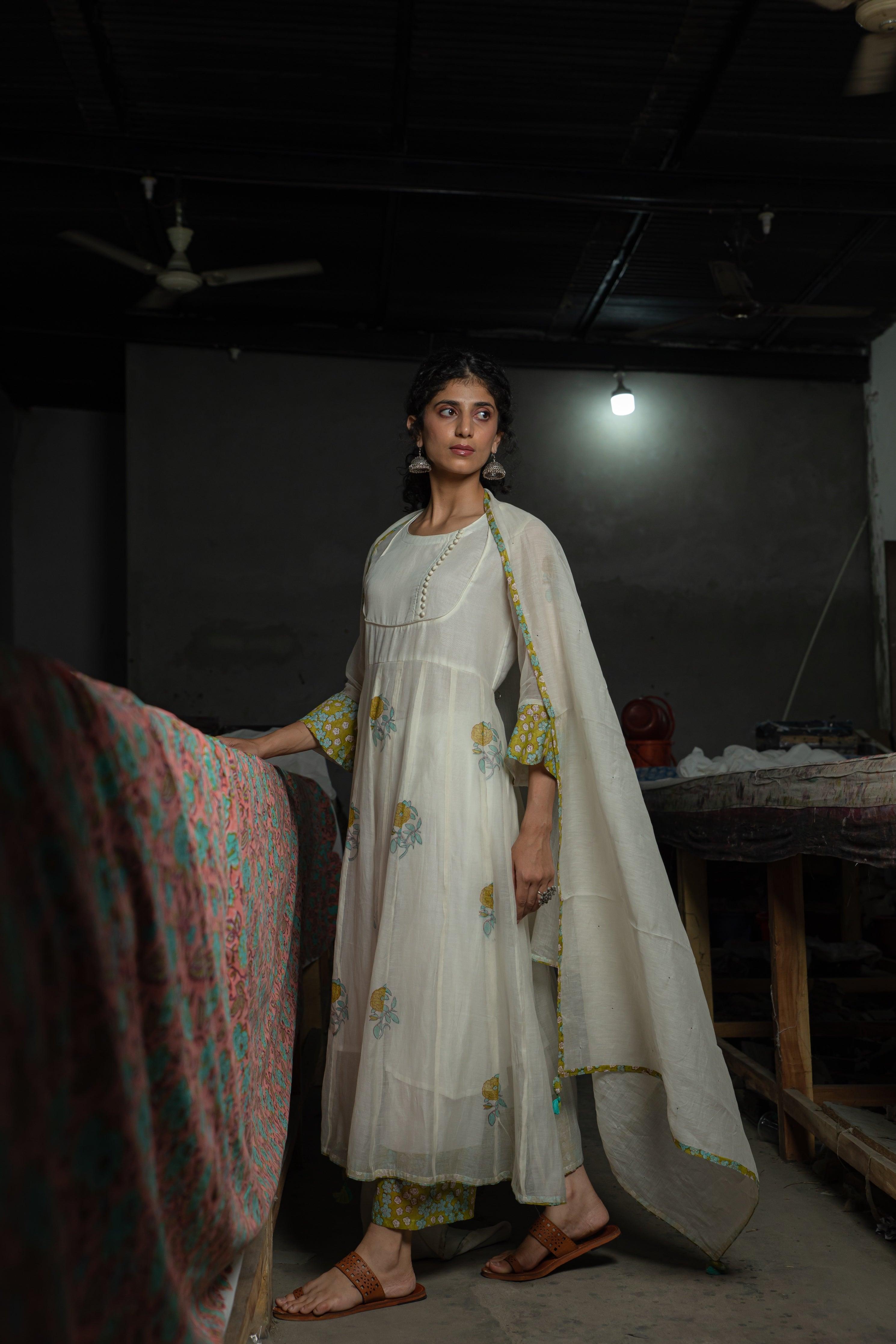 Aadhriti Off White Chanderi Suit Set - Shilpi Handicrafts