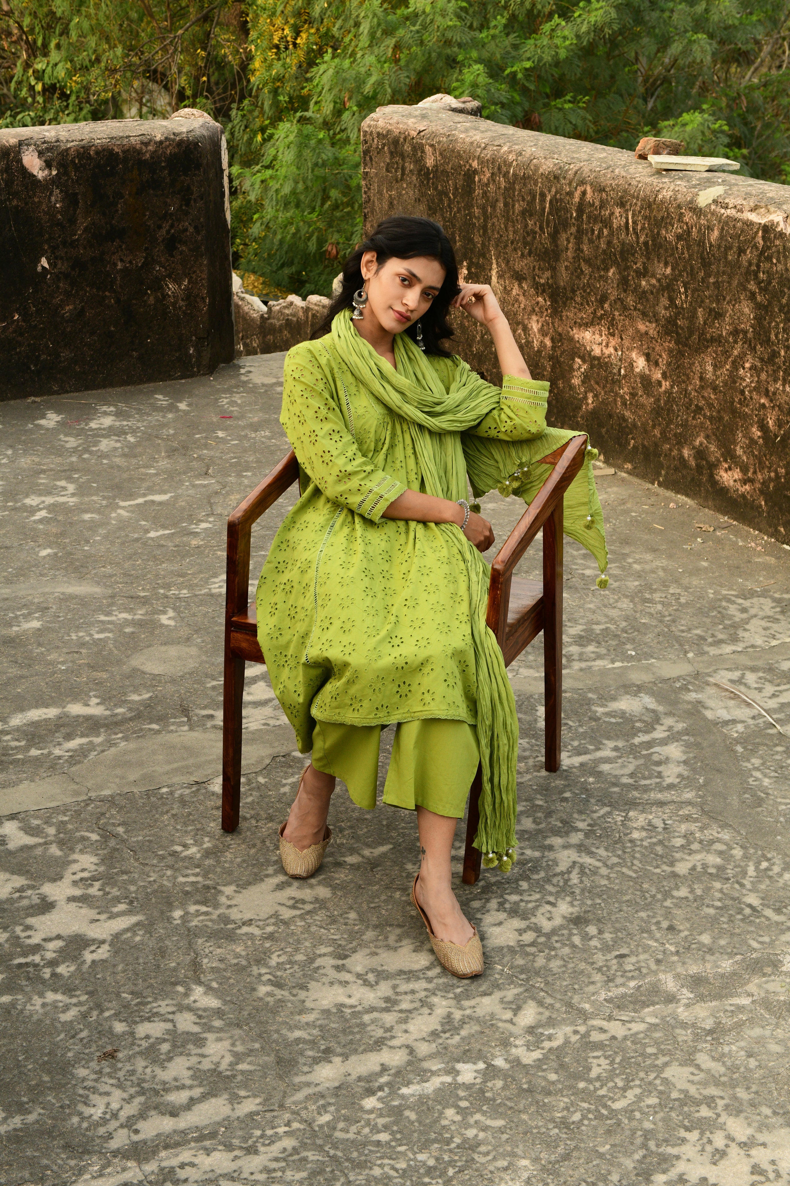Aaravi Dyed Schiffli Green Suit Set - Shilpi Handicrafts