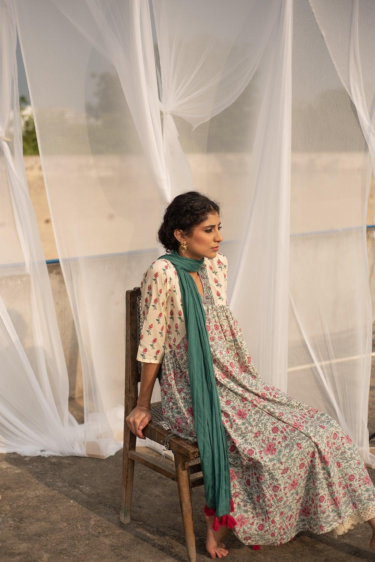 Amaira Jaal-Buti Suit Set - Shilpi Handicrafts