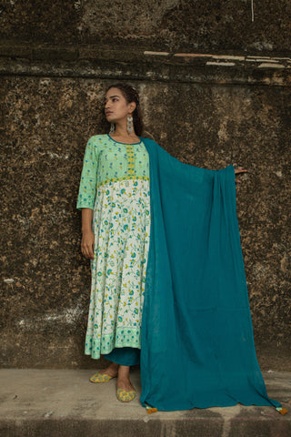 Amaira Sea Green & Off White Cotton Slub Suit Set